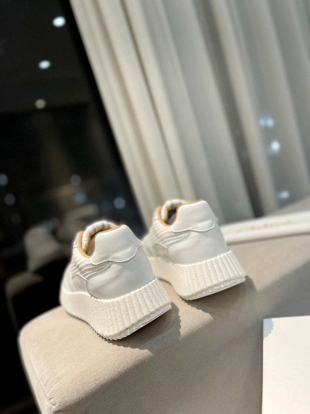 CHLOE NAMA SNEAKER IN WHITE LAMBSKIN AND SUEDE