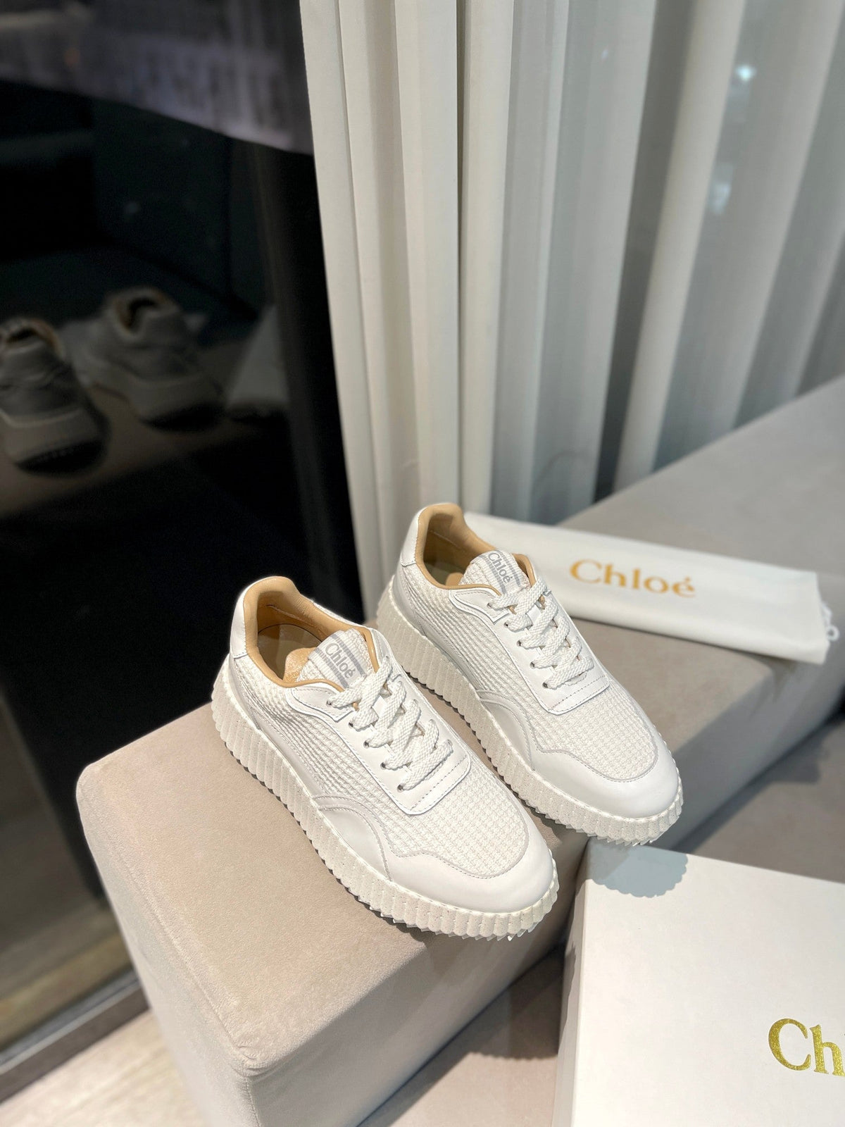 CHLOE NAMA SNEAKER IN WHITE LAMBSKIN AND SUEDE