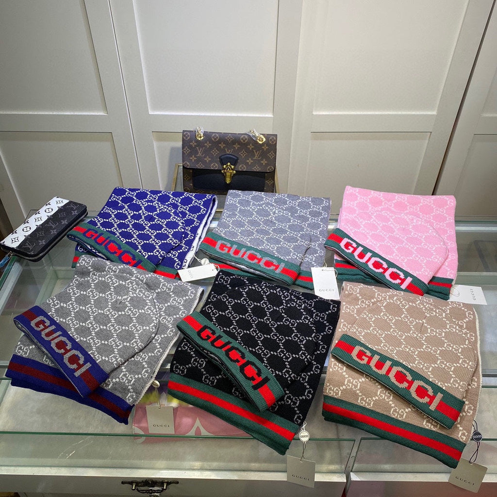 GUCCI SET SCARF AND HAT IN NAVY BLUE MONOGRAM CASHMERE 349665