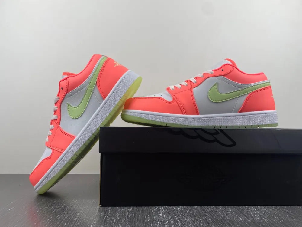 Air Jordan 1 Low Coral - Hình 5