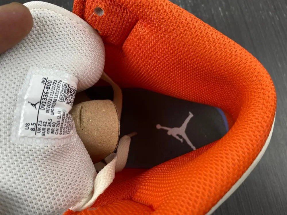 Air Jordan 1 Mid Coral Chalk - Hình 5