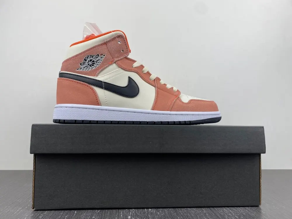 Air Jordan 1 Mid Coral Chalk - Hình 2