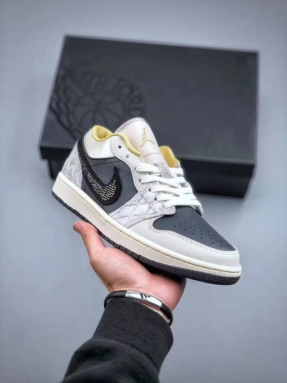 rhinestone Air Jordan 1 Low White Grey - Hình 10