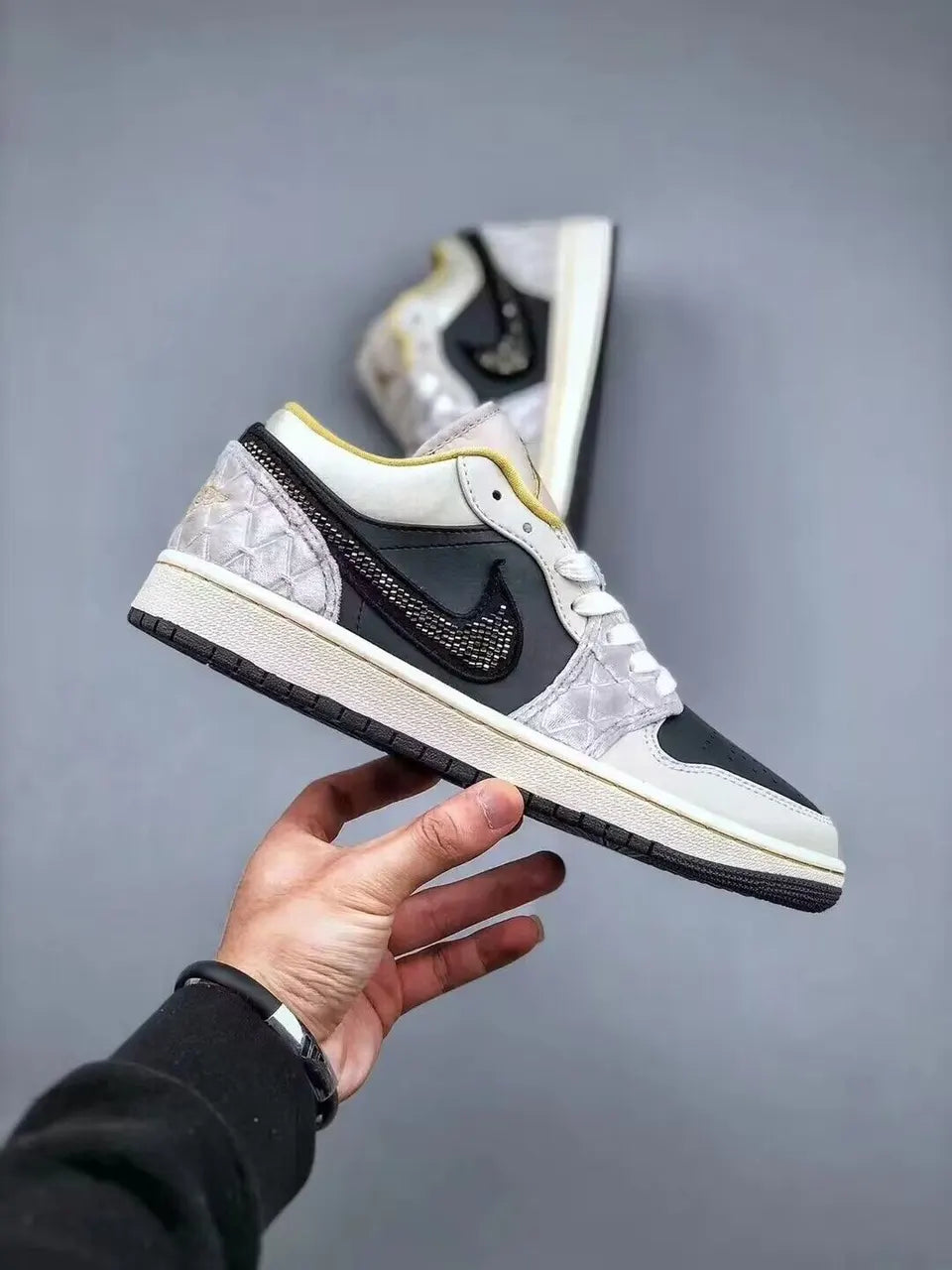 rhinestone Air Jordan 1 Low White Grey - Hình 4
