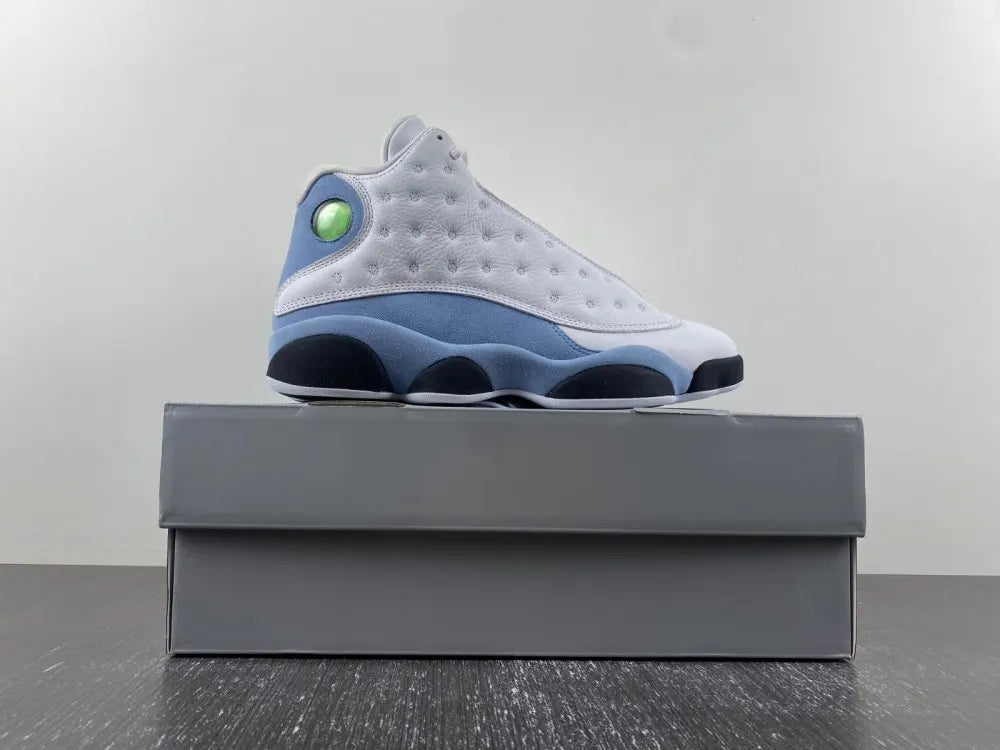Air Jordan 13 Powder Blue - Hình 2