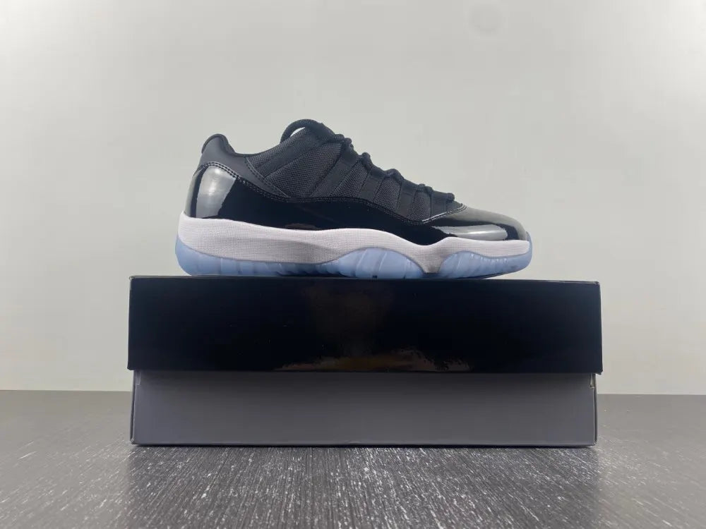 Air Jordan 11 Low IE Space Jam - Hình 15