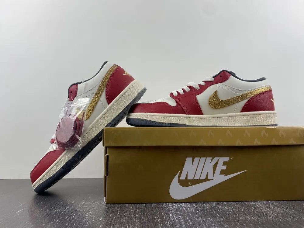 limited Air Jordan 1 Low Burgundy Gold - Hình 4