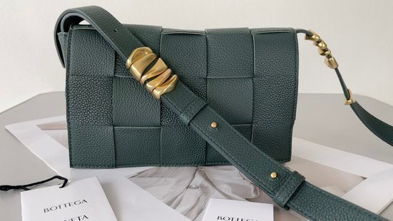 Bottega Veneta Black Designer Handbag Edition 699