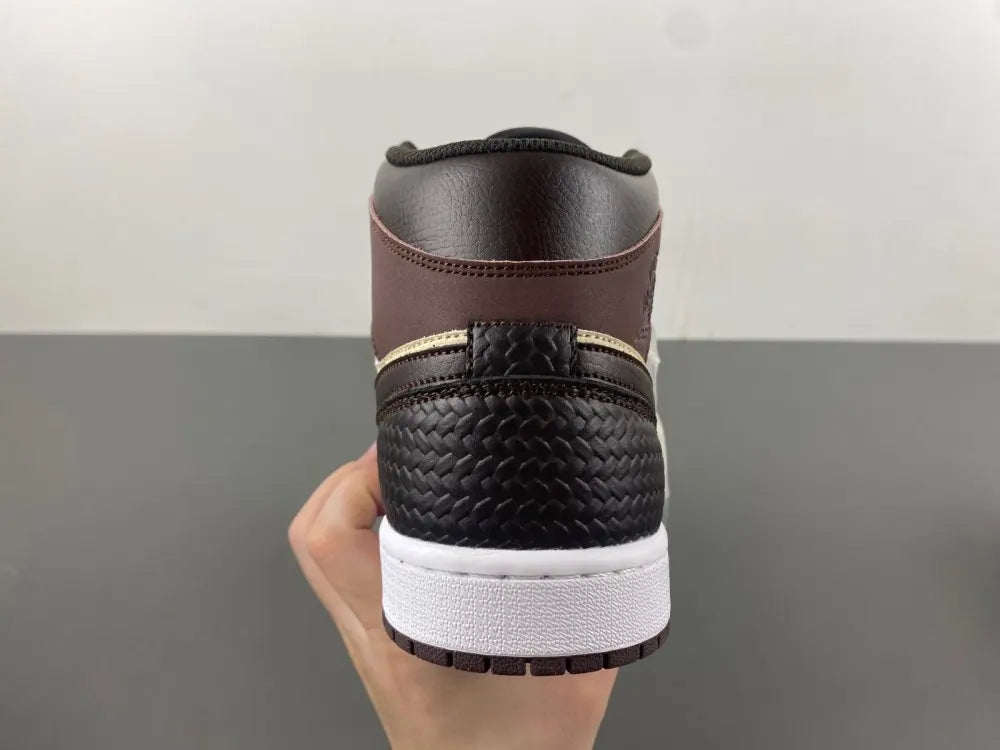 Air Jordan 1 Mid Brown Basalt premium - Hình 11