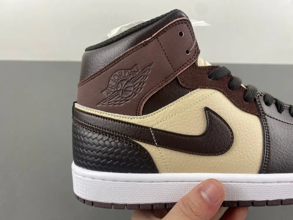 Air Jordan 1 Mid Brown Basalt premium - Hình 13