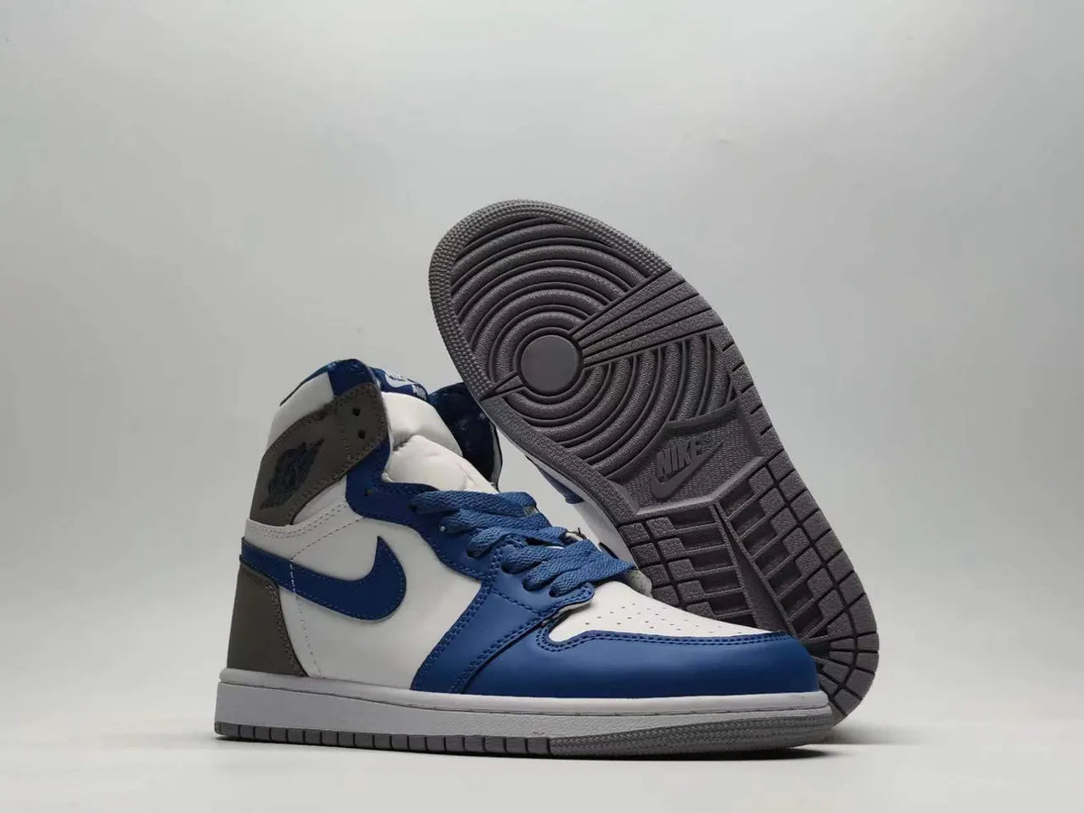 Air Jordan 1 Hyper Royal premium
