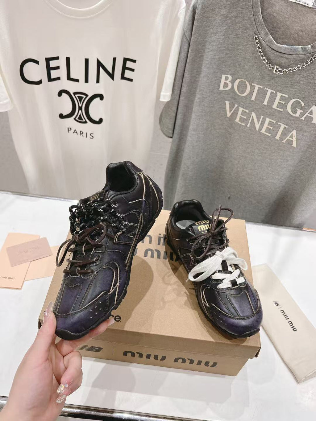 MIU MIU X NEW BALANCE SNEAKER 530 IN BLACK CALFSKIN