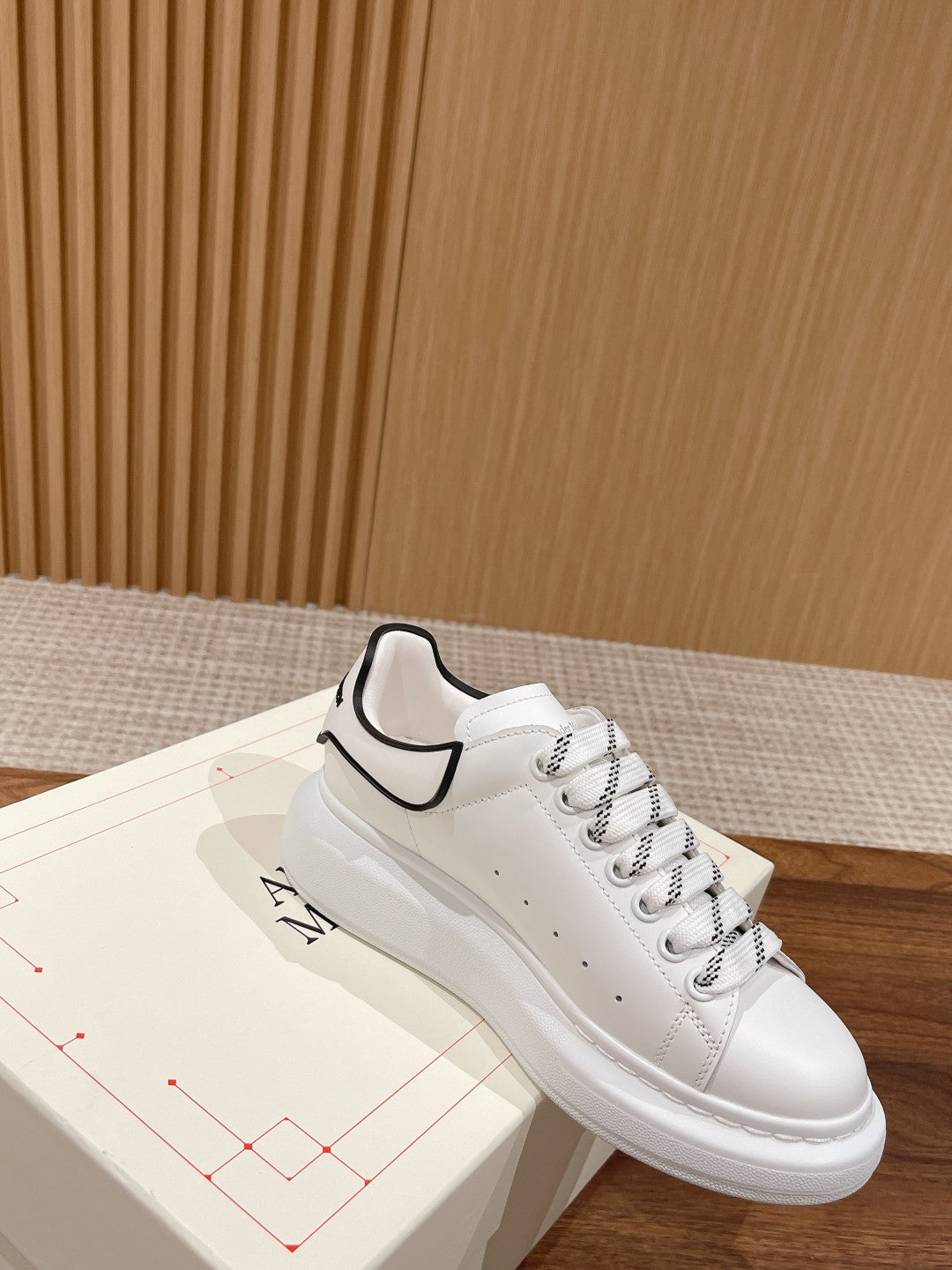 Alexander McQueen Black & White Designer Shoes EU 35-44 - detail image 3