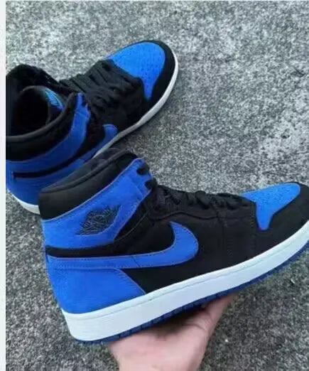 Air Jordan 1 Hyper Royal Black