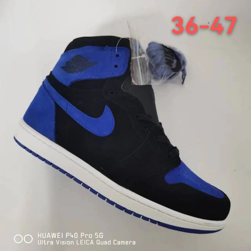 Air Jordan 1 Hyper Royal Black - Hình 2