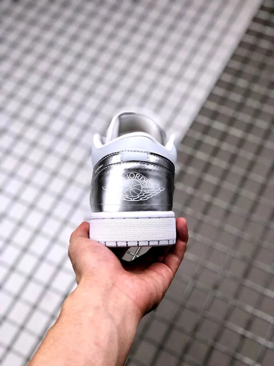 premium Air Jordan 1 Low Silver - Hình 2