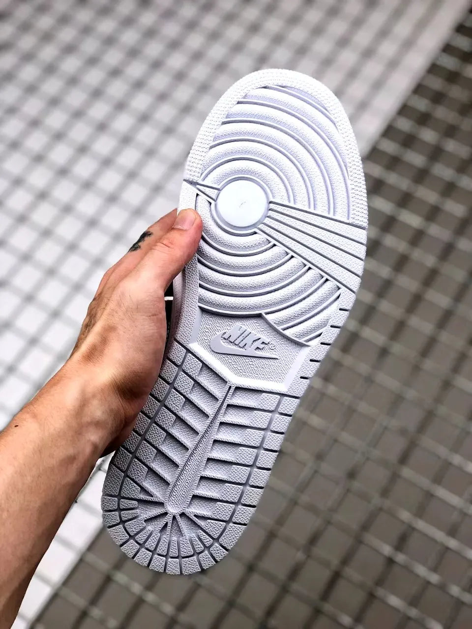 premium Air Jordan 1 Low Silver - Hình 6