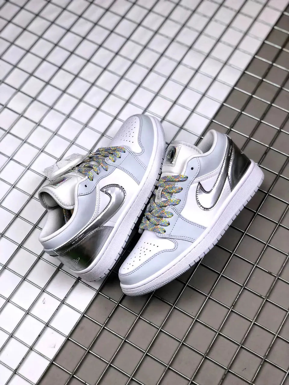 premium Air Jordan 1 Low Silver - Hình 5