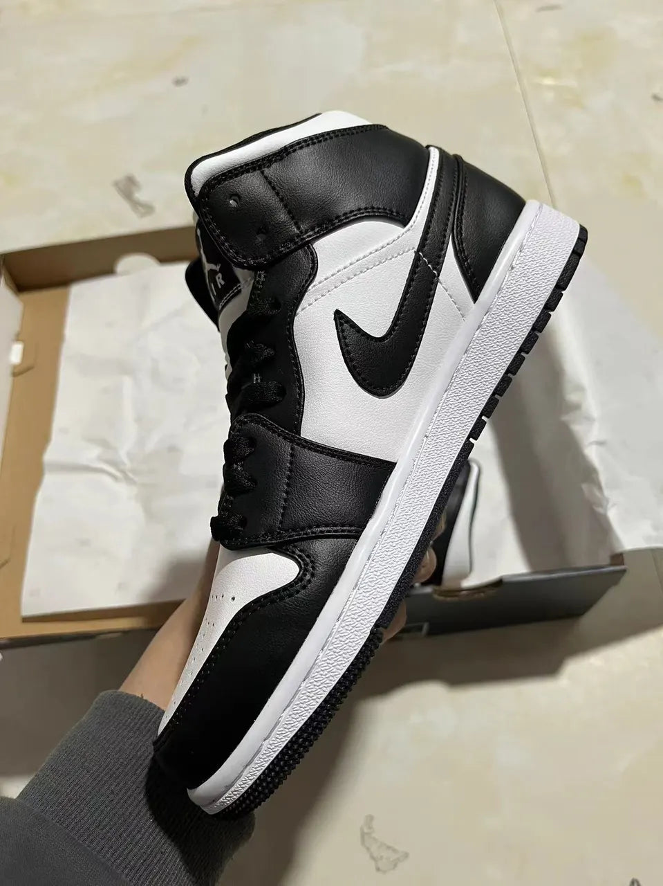Air Jordan 1 Mid Panda - Hình 5