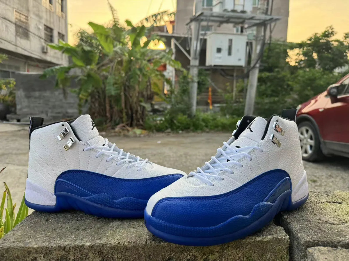 Air Jordan 12 Retro White/Royal - Hình 2