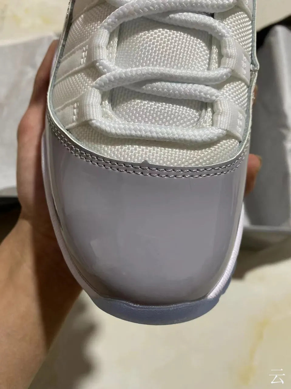 iconic basketball Air Jordan 11 Cool Grey - Hình 2