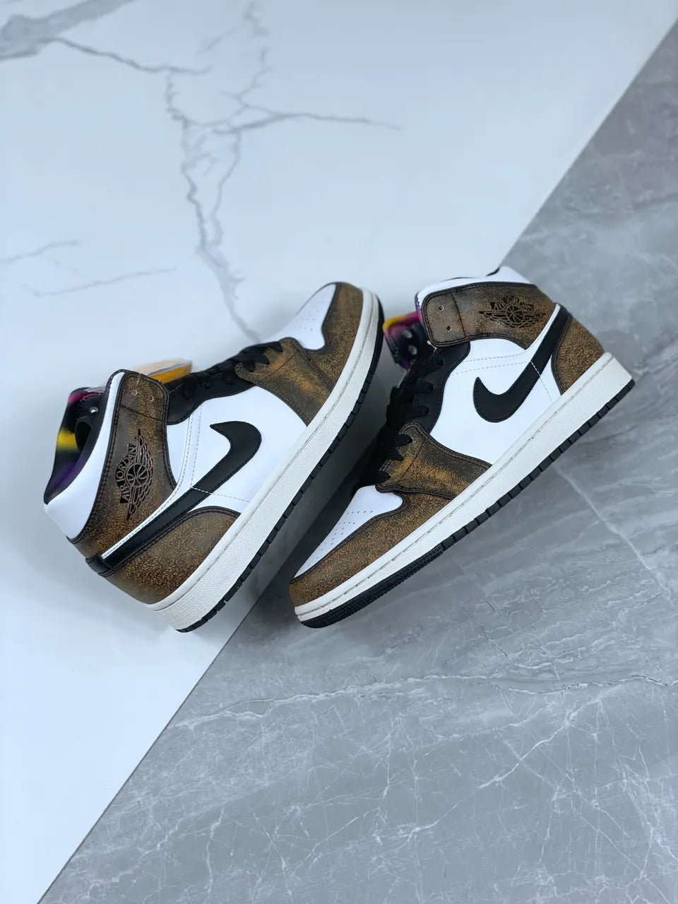 Air Jordan 1 Mid Brown White - Hình 5
