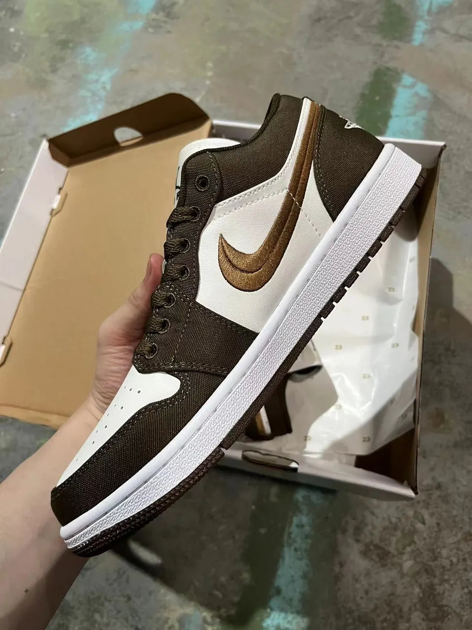 premium Air Jordan 1 Low Brown Gold - Hình 4