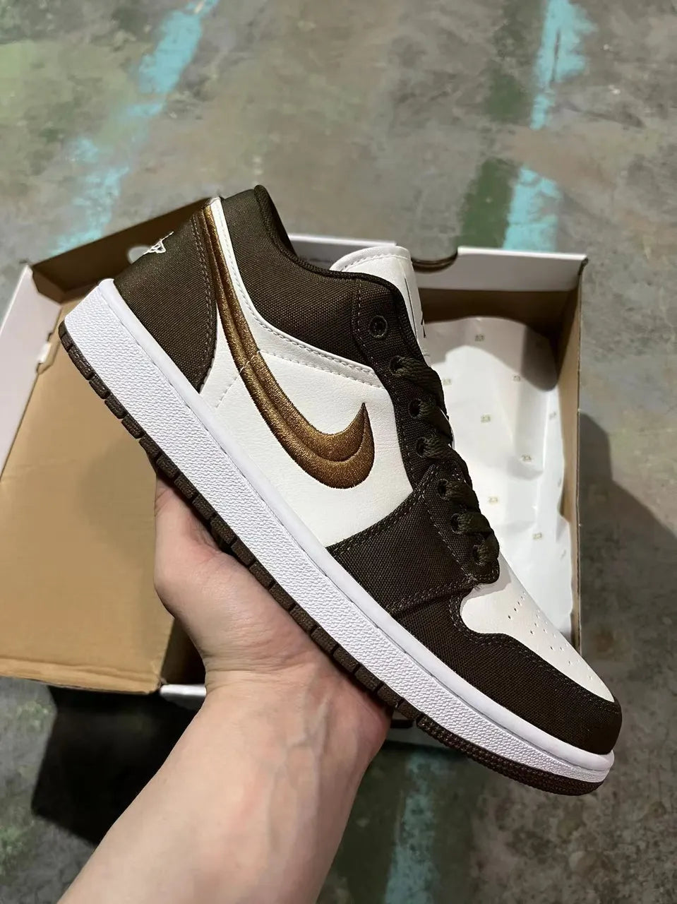 premium Air Jordan 1 Low Brown Gold - Hình 6