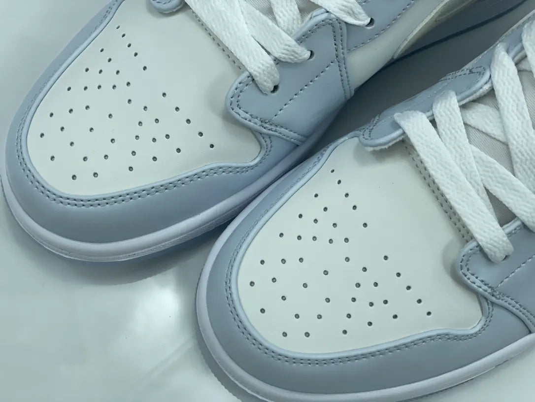 chrome Air Jordan 1 Mid Ice Blue - Hình 2