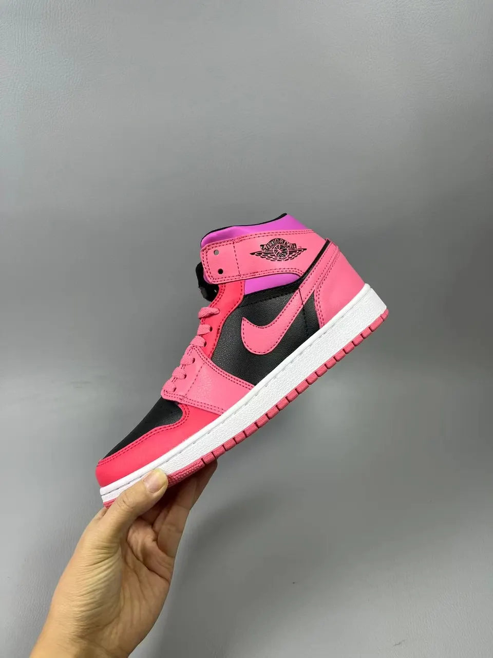 Air Jordan 1 Mid Pink Black