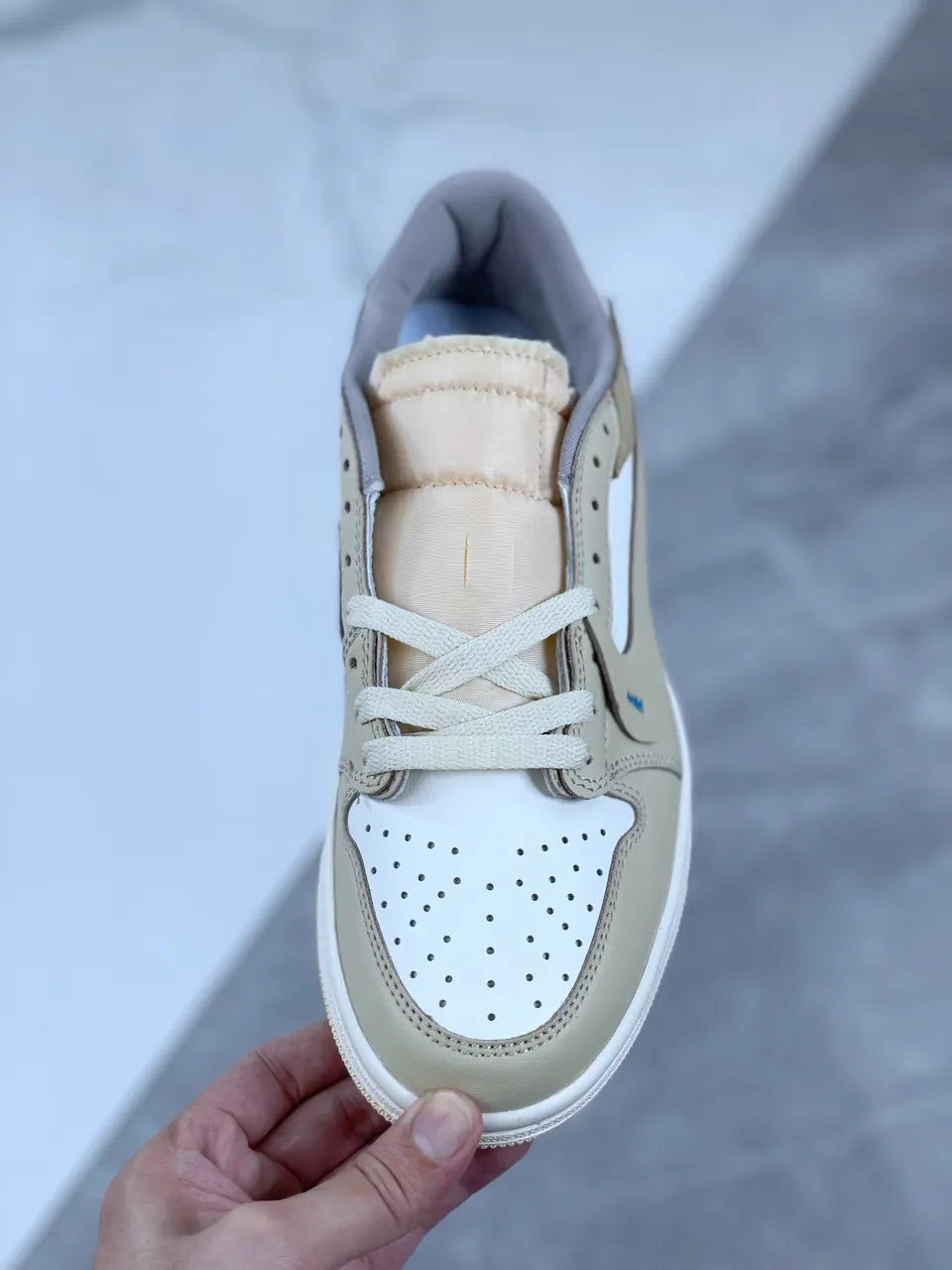 Nike AJ1 Low Grey Beige - Hình 8
