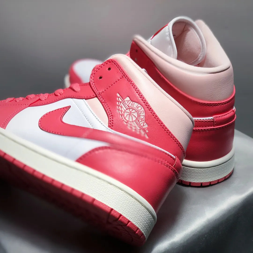 iconic Air Jordan 1 Mid Coral Chalk - Hình 3