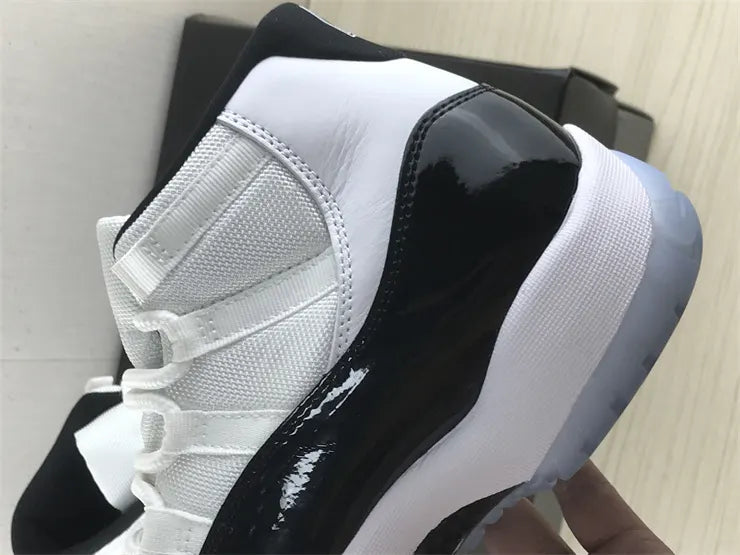 Air Jordan 11 Concord retro - Hình 2