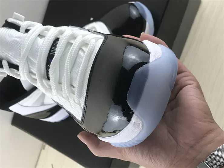 Air Jordan 11 Concord retro - Hình 6