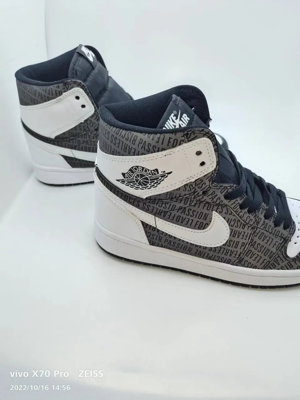Air Jordan 1 Retro High Black White - Hình 5