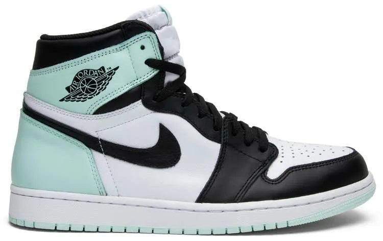 Air Jordan 1 Igloo