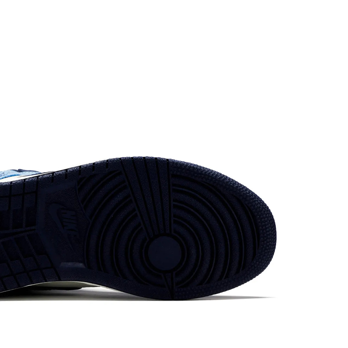 Air Jordan 1 Obsidian: Top 1 Premium Retro High OG Sneaker of 2024