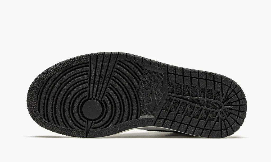Air Jordan 1 Lucky Green High OG: 1 Premium Luxury 2020 Exclusive Sneaker