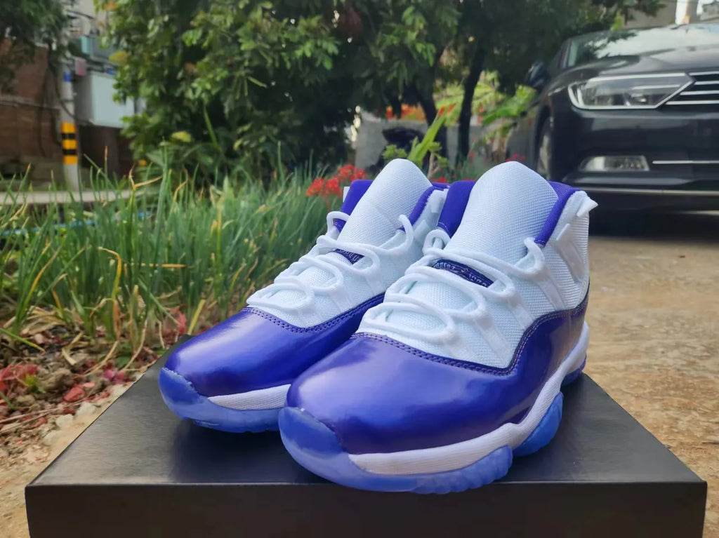 Air Jordan 11 White/Purple