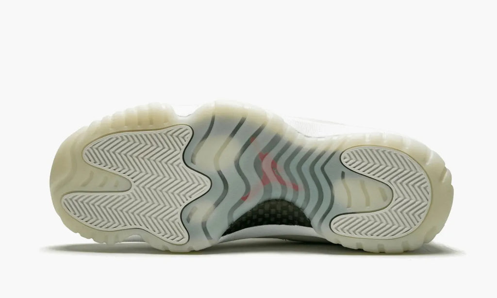 Jordan 11 Retro Platinum Tint - Hình 2