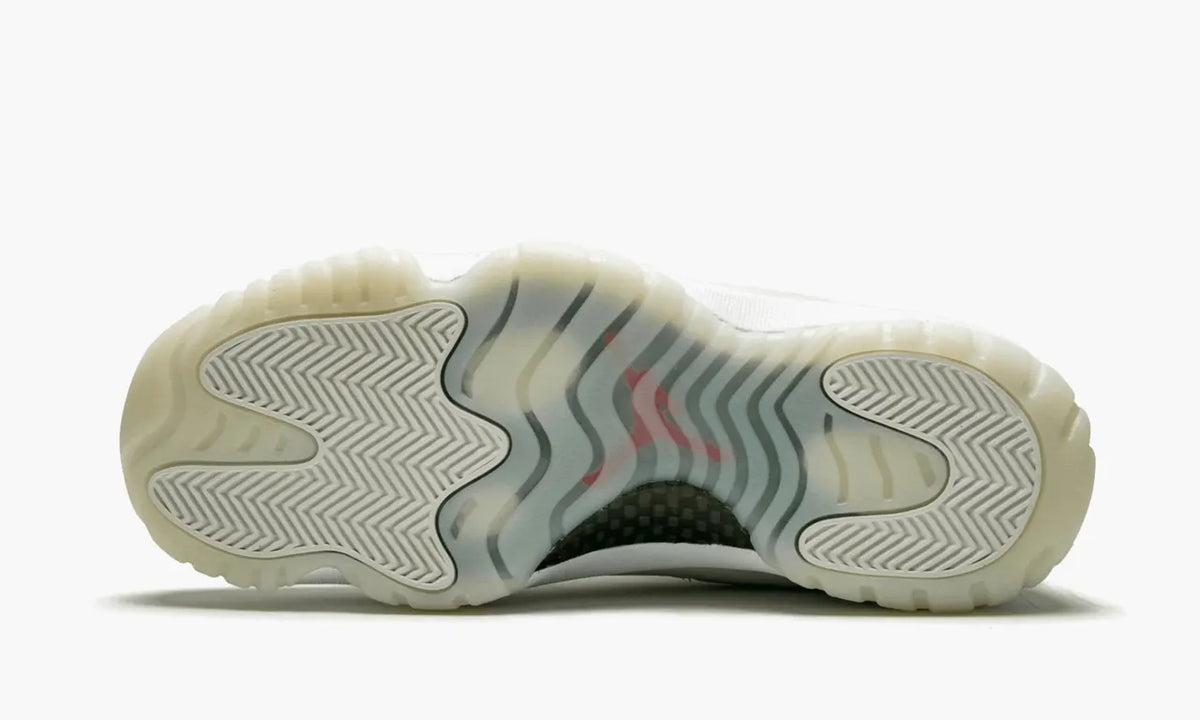 Jordan 11 Retro Platinum Tint - Hình 2
