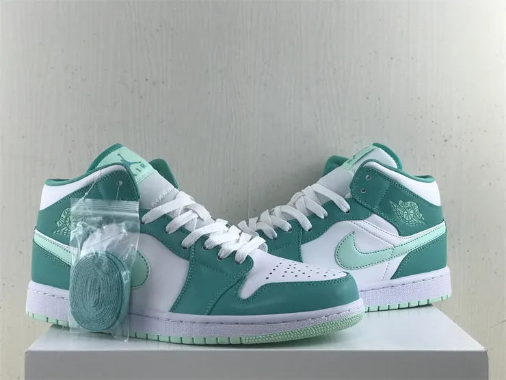 Air Jordan 1 Mid Seafoam - Hình 15