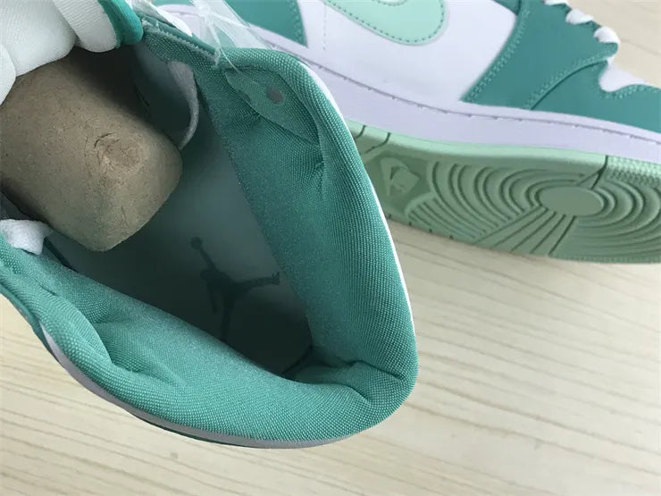 Air Jordan 1 Mid Seafoam - Hình 2