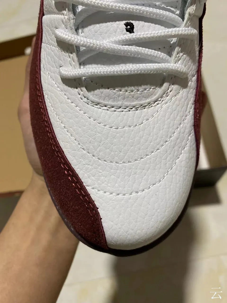 retro Air Jordan 12 Burgundy - Hình 3