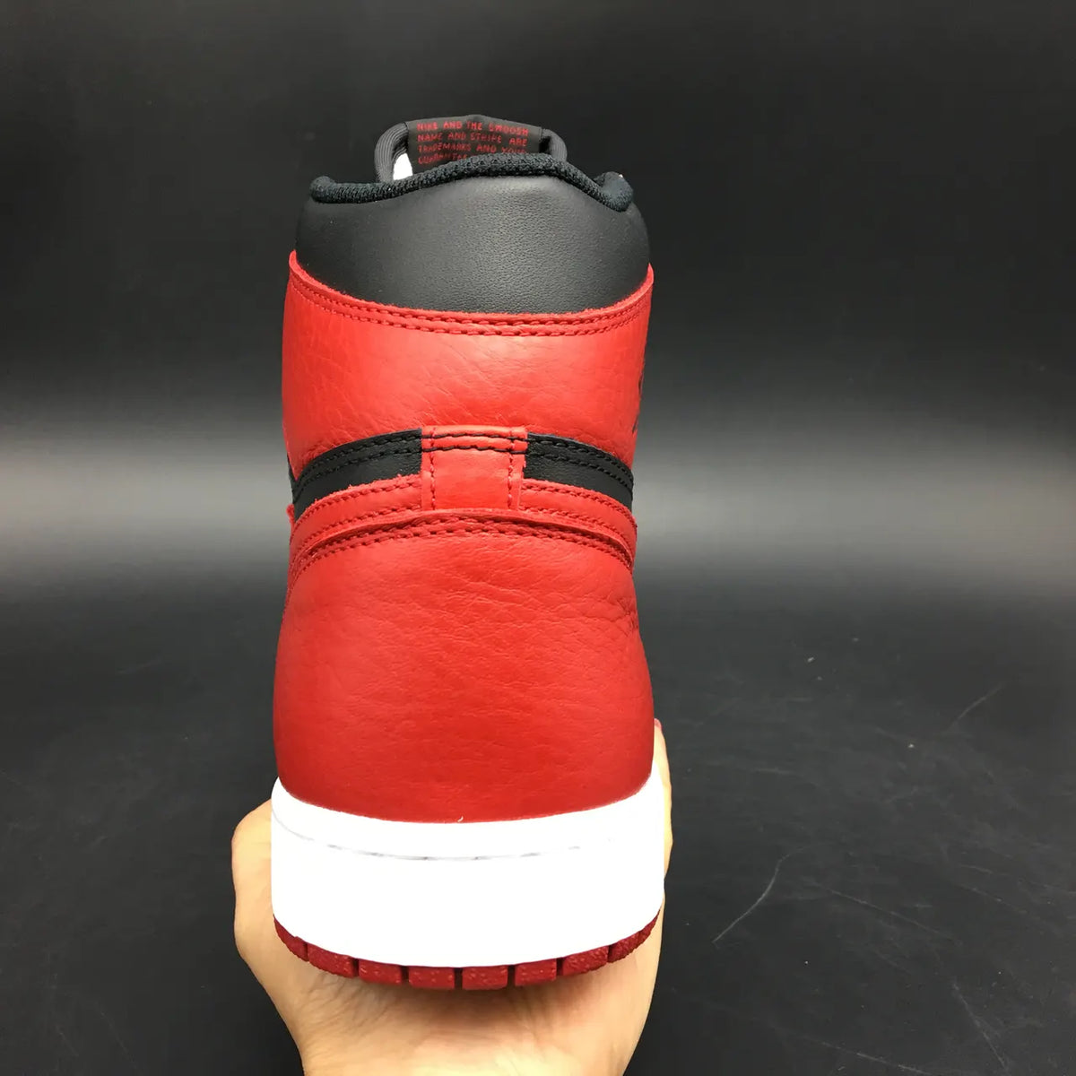 Air Jordan 1 Retro Black/Red - Hình 8