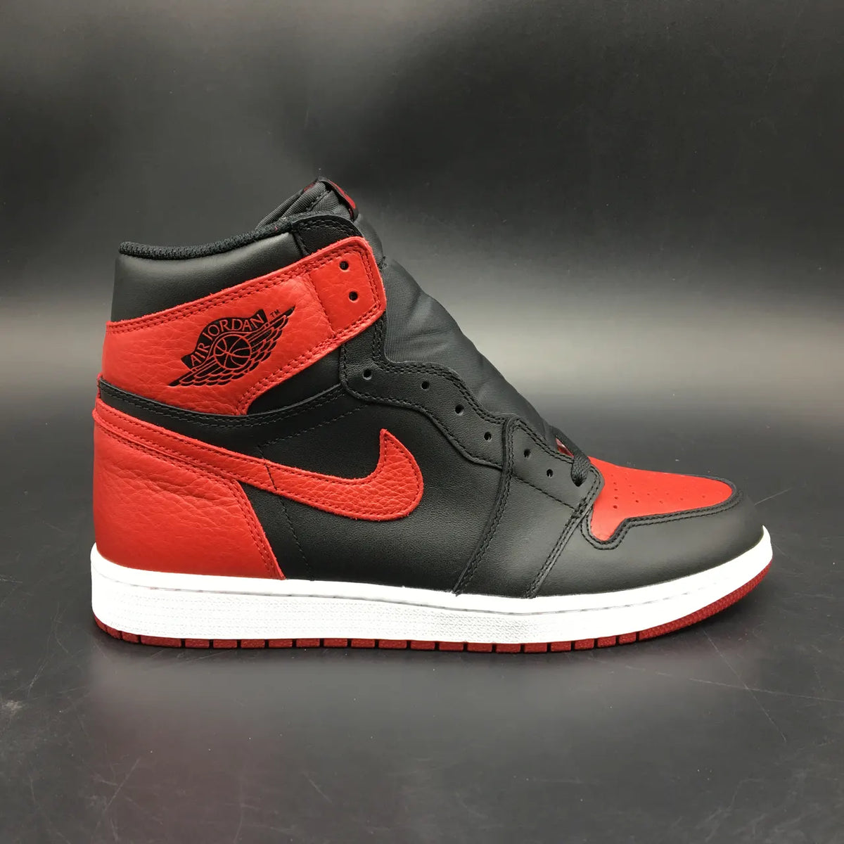 Air Jordan 1 Retro Black/Red - Hình 11