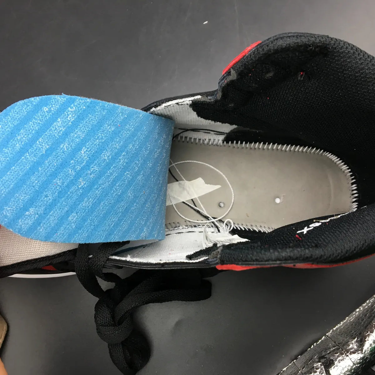 Air Jordan 1 Retro Black/Red - Hình 7