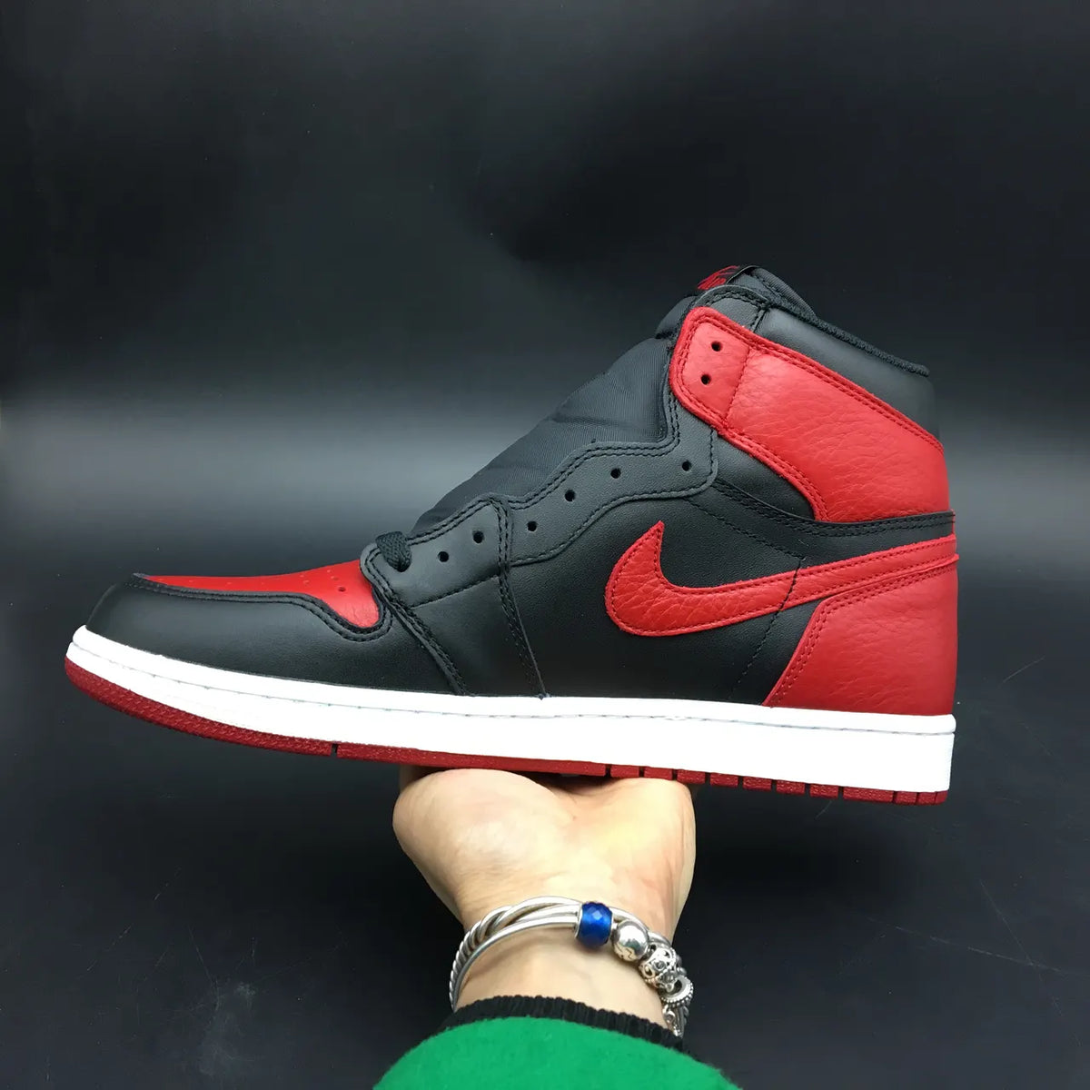 Air Jordan 1 Retro Black/Red - Hình 9