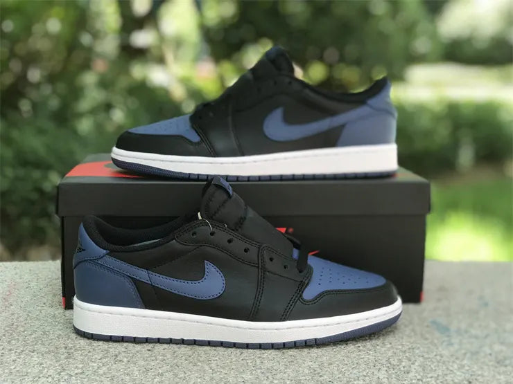 leather Air Jordan 1 Low Black Royal - Hình 9