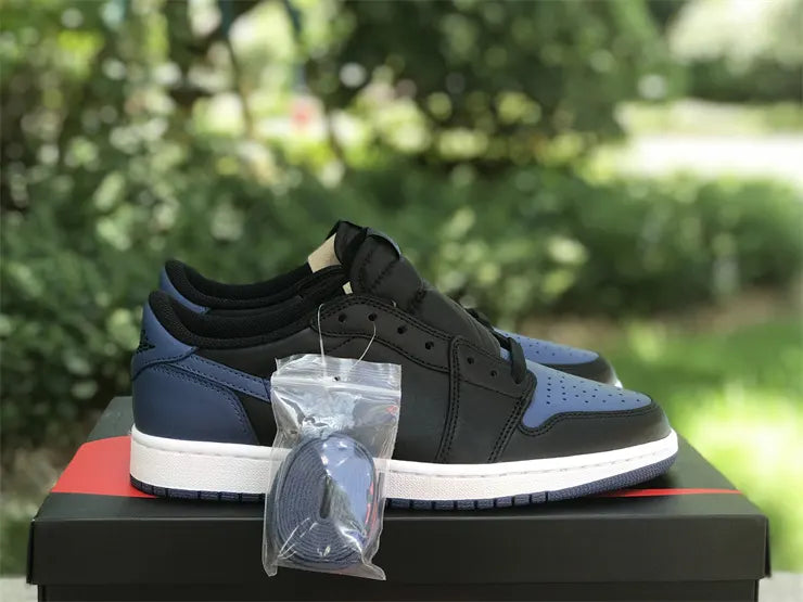 leather Air Jordan 1 Low Black Royal - Hình 17